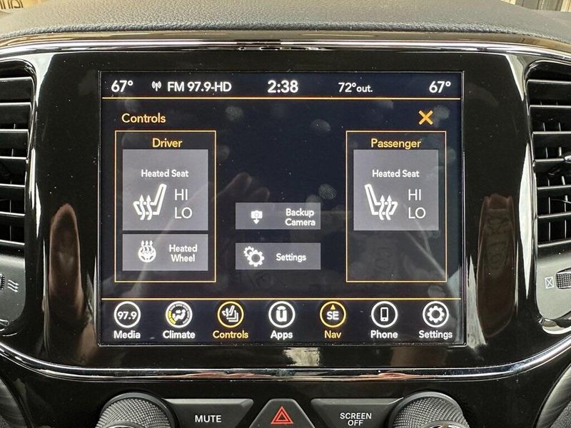 2021 Jeep Grand Cherokee Laredo XImage 5