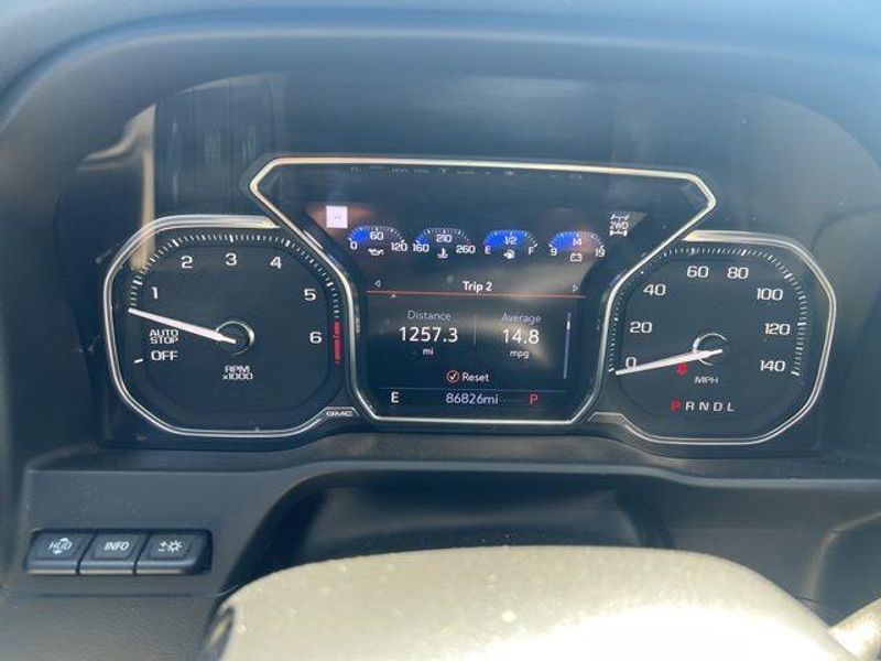 2020 GMC Sierra 1500 AT4Image 27
