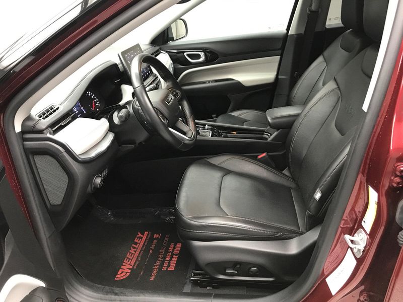 Used 2022 Jeep Compass LimitedImage 4