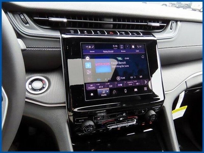 New 2025 Jeep Grand Cherokee Image 16