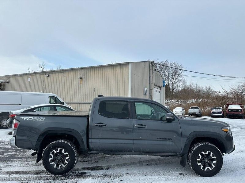 2023 Toyota Tacoma TRD Off-RoadImage 10