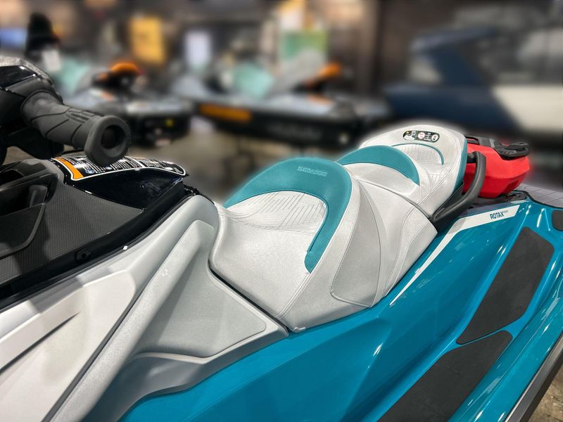2025 Sea-Doo GTX LIMITED 325 (SOUND SYSTEM) Image 24