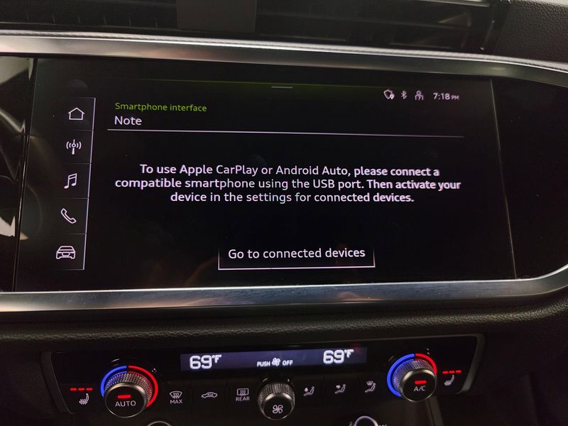 Used 2024 Audi Q3 S line Premium AWD w/ConvenienceImage 24