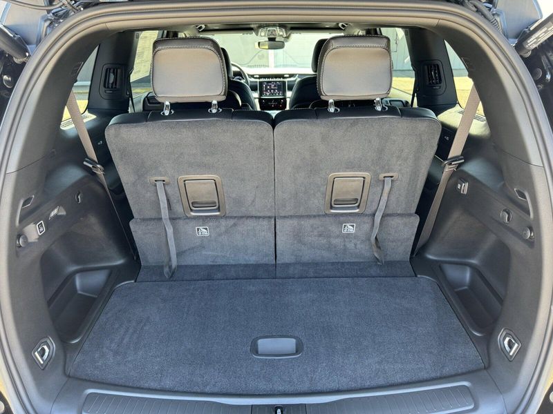 2024 Jeep Grand Cherokee L Altitude XImage 9