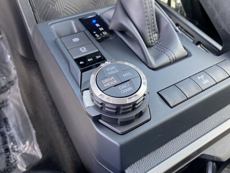 2025 Toyota Tacoma TRD Off RoadImage 19