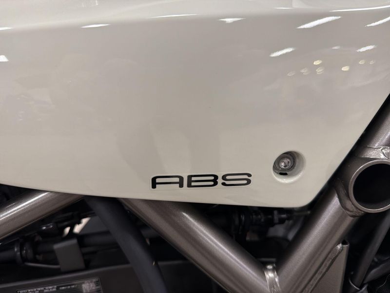 New 2026 Kawasaki ELIMINATOR ABS Image 28