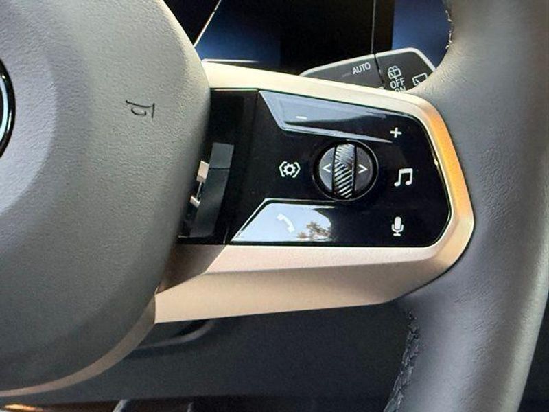 New 2026 BMW iX xDrive45Image 22