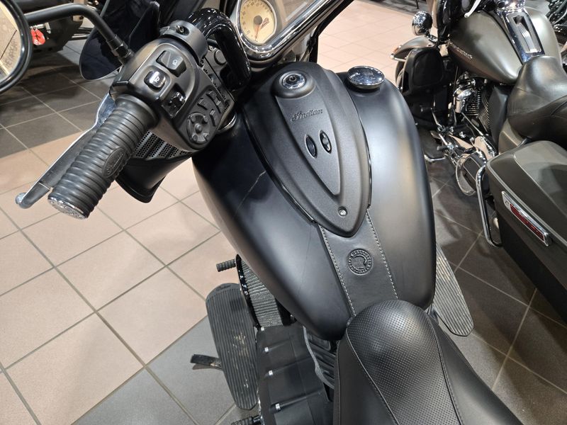2016 Indian Motorcycle CHIEFTAIN DARK HORSE 49S THUNDER BLACK SMOKE Image 18