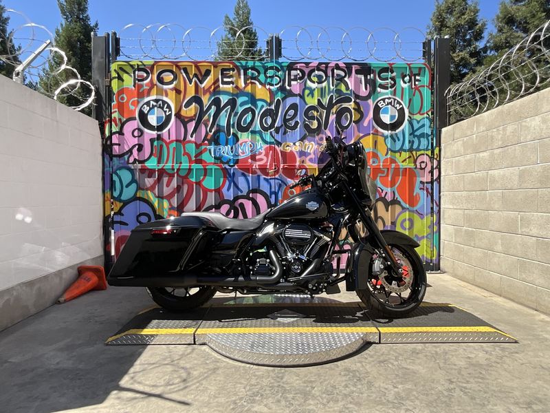 2021 Harley-Davidson FlhxsImage 3