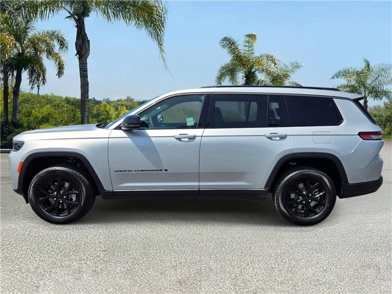 New 2026 Jeep Grand Cherokee L Laredo Altitude 4x4