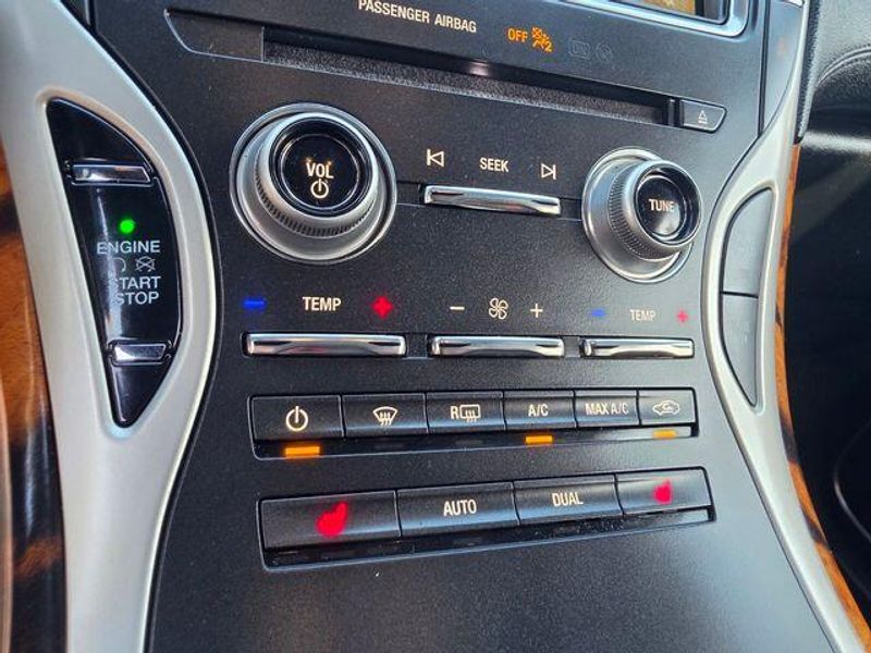 Used 2017 Lincoln MKX SelectImage 27