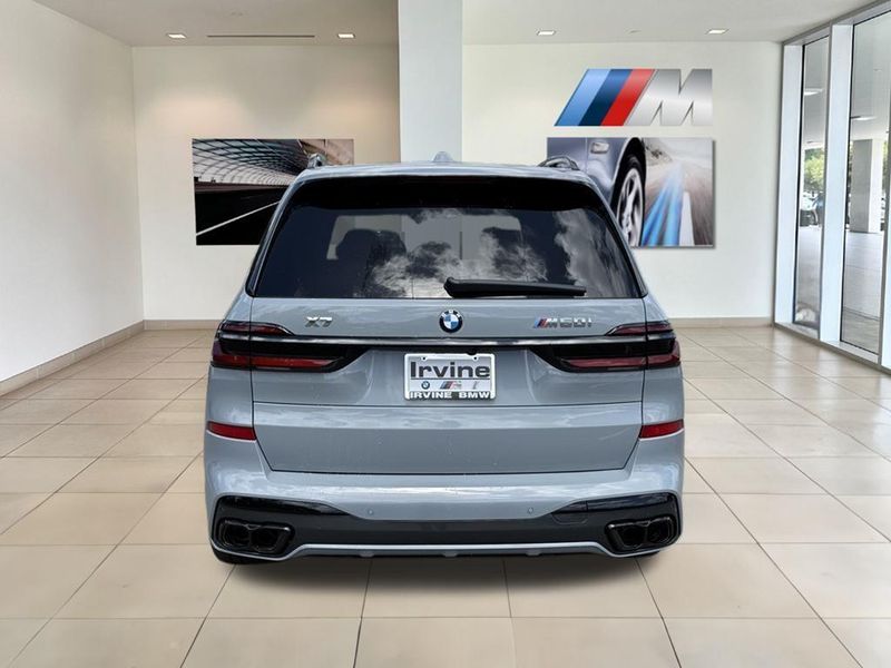 2025 BMW X7 M60iImage 7