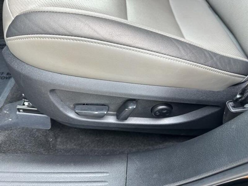 2023 INFINITI QX50 LuxeImage 25