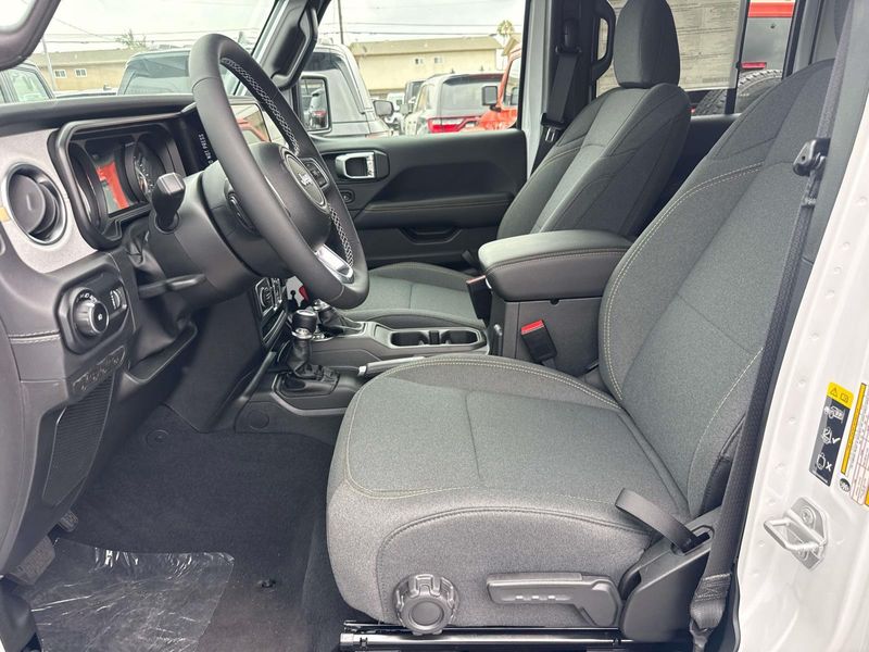 New 2025 Jeep Wrangler 4-door Sahara