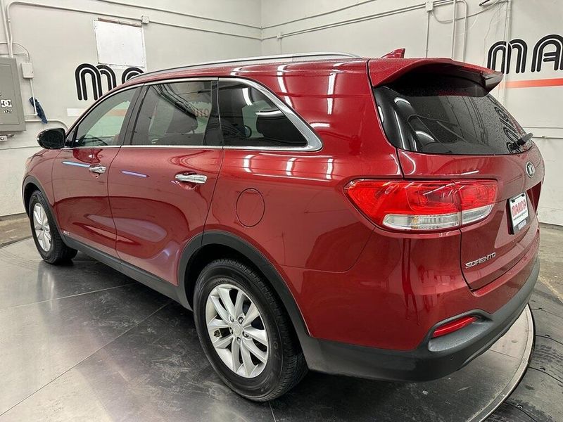 2016 Kia Sorento LXImage 13