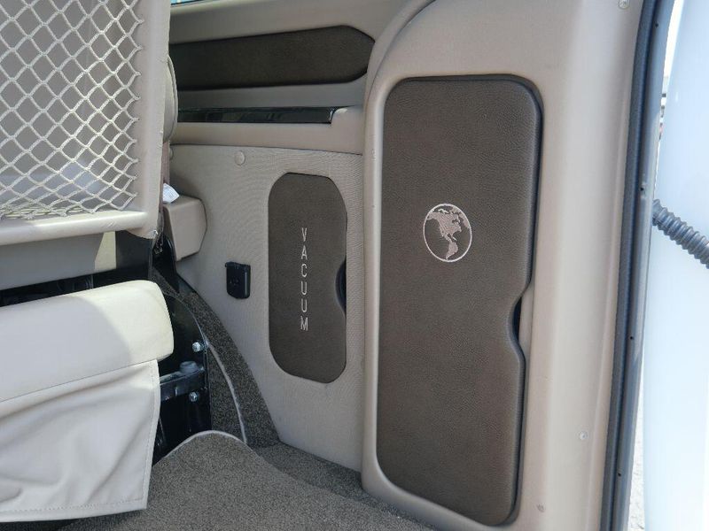 2019 GMC Savana Image 55