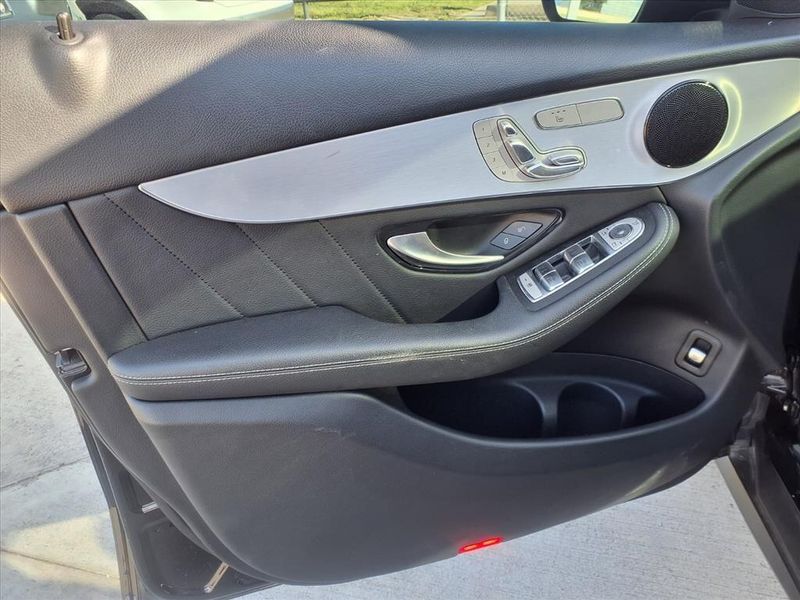 Used 2019 Mercedes-Benz GLC 300 300Image 15