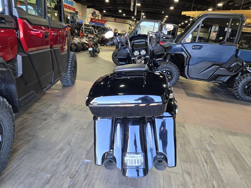 USED 2015 HARLEY ROAD GLIDE SPECIAL Image 5