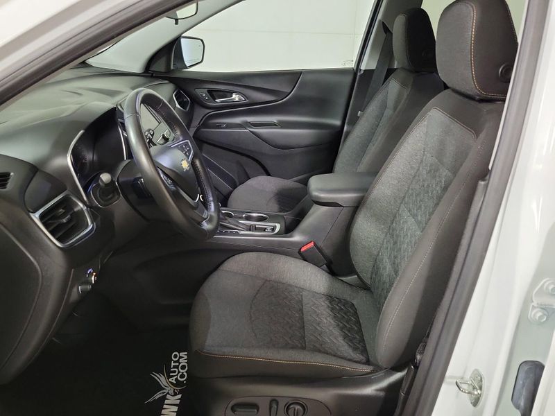 2022 Chevrolet Equinox LT photo 12