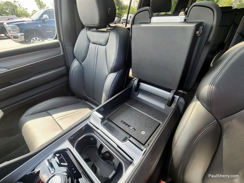 2026 Jeep Grand Wagoneer Upland 4x4