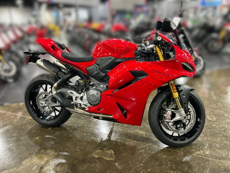 New 2026 Ducati PANIGALE V2 S Image 10