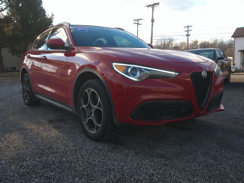 2022 Alfa Romeo Stelvio Image 1