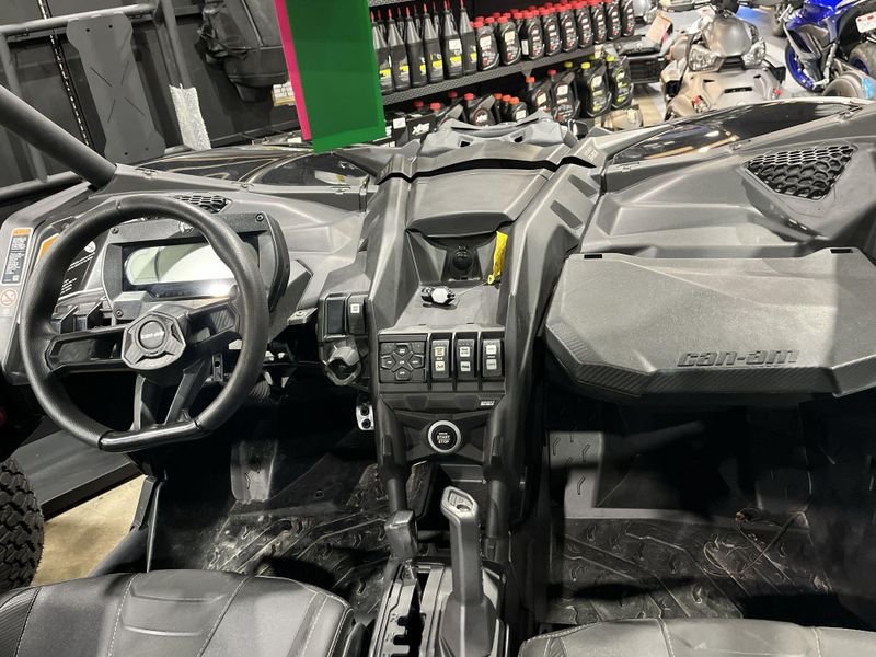 New 2025 Can-Am MAVERICK X3 X RS TURBO RR SMART-SHOX Image 14