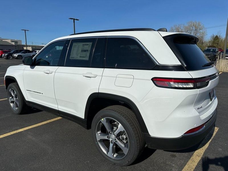 2025 Jeep Grand Cherokee Limited 4x4Image 10