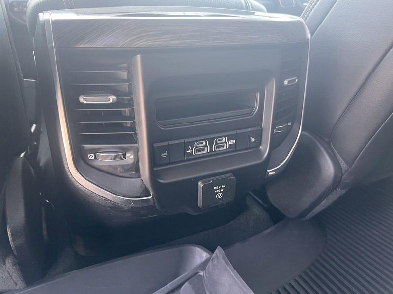 2019 RAM 1500 LaramieImage 14
