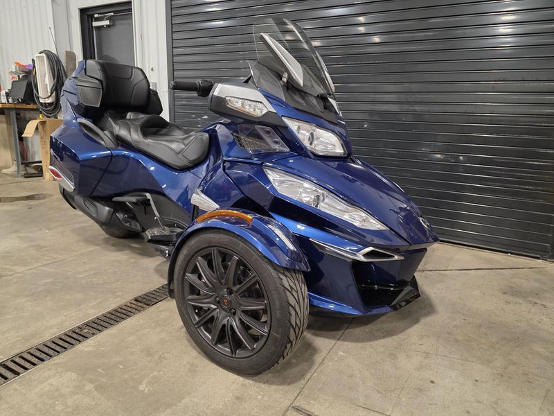 Used 2017 Can-Am Spyder RT Base 