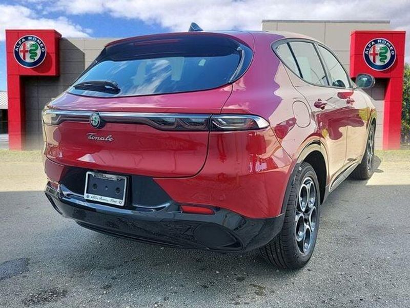 2025 Alfa Romeo Tonale photo 4