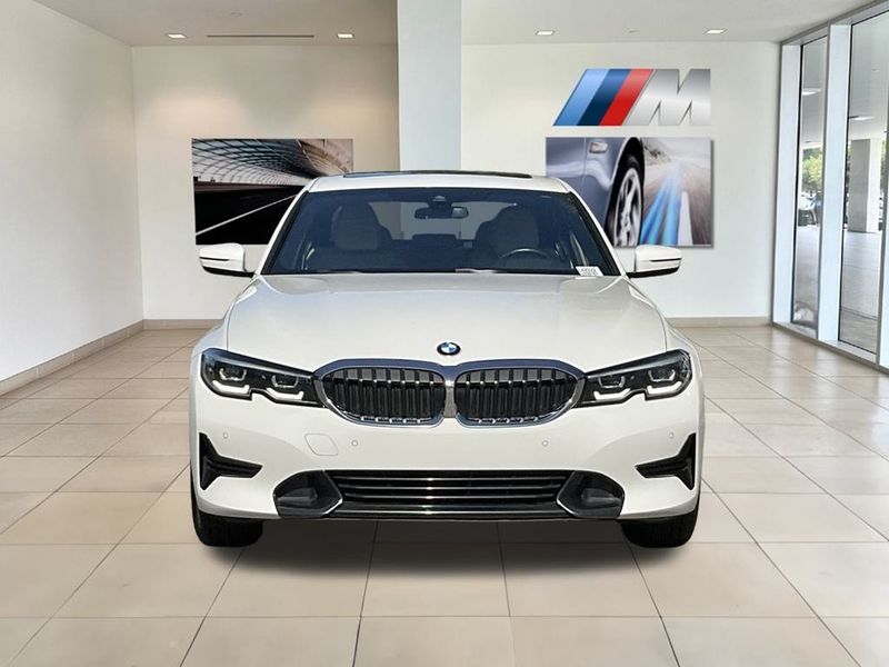 2022 BMW 3 Series 330iImage 3