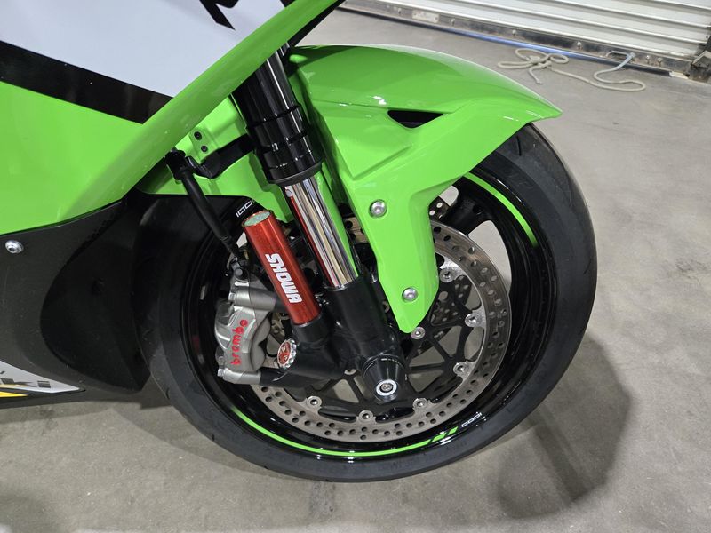 USED 2025 KAWASAKI NINJA ZX10R ABS KRT EDITION Image 14