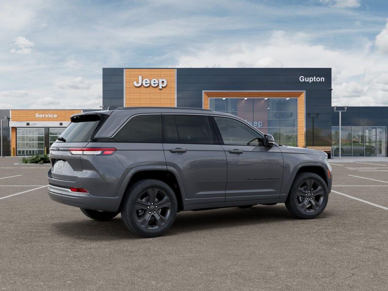 New 2027 Jeep Grand Cherokee Limited Reserve 4x4Image 30