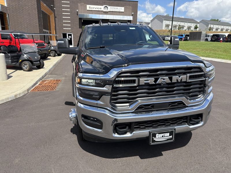 New 2026 RAM 3500 Tradesman Crew Cab Chassis 4x4 60