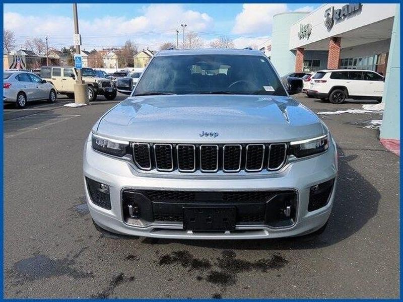 2021 Jeep Grand Cherokee L OverlandImage 3