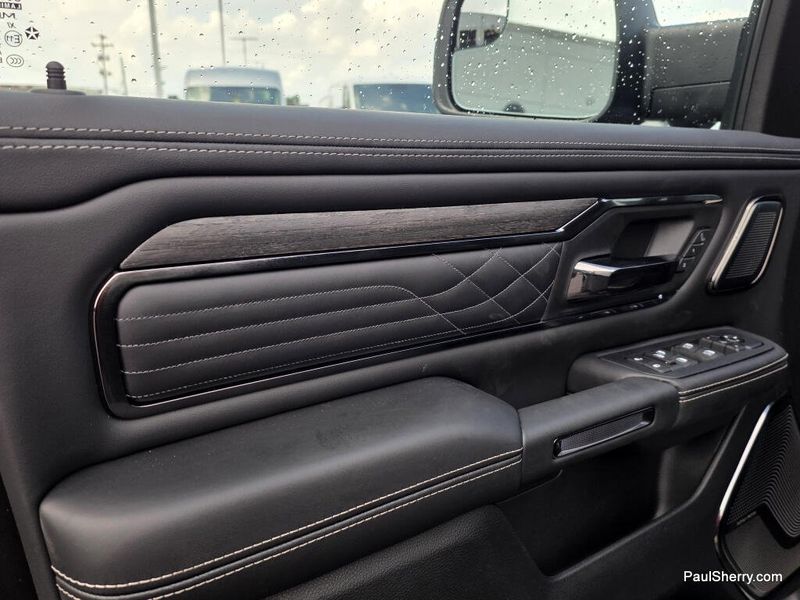 New 2026 RAM 1500 Limited Crew Cab 4x4 5'7' Box