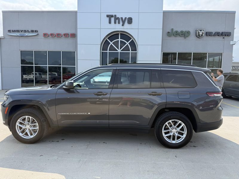 Used 2025 Jeep Grand Cherokee L LaredoImage 32