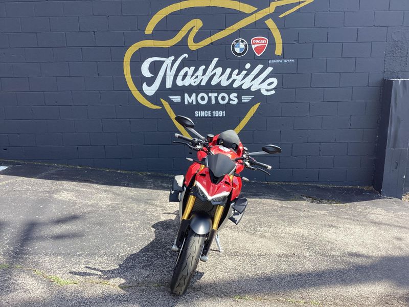 2022 Ducati Streetfighter V4 