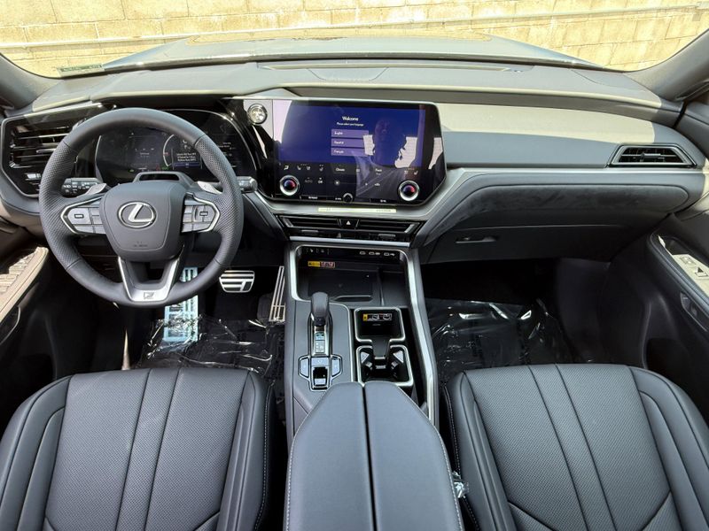 2025 LEXUS TX 500 500h F SPORT PremiumImage 26