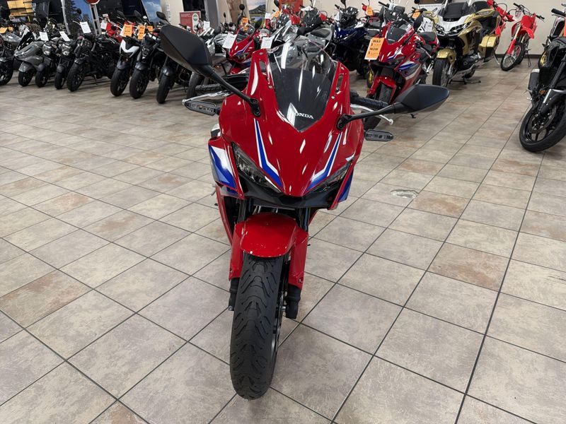 New 2025 Honda CBR500R ABS Image 12