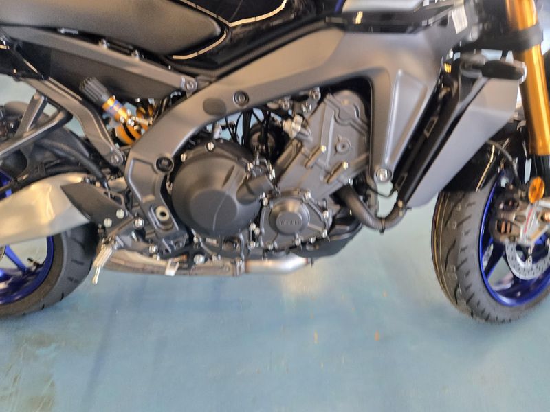 2025 Yamaha MT09 SP LIQUID METAL RAVEN Image 11