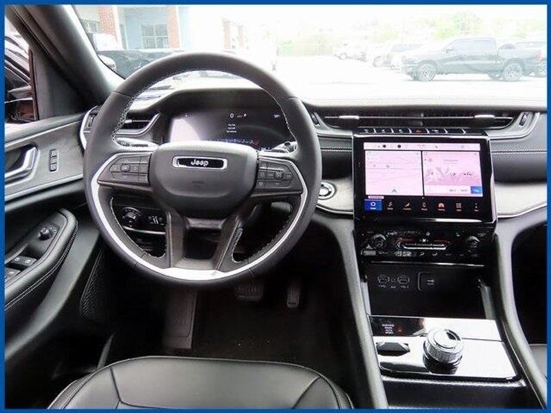 2025 Jeep Grand Cherokee L LimitedImage 12