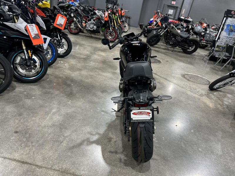 New 2025 Yamaha XSR900 Image 2