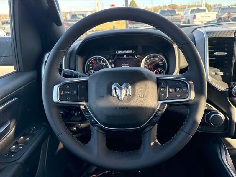 2026 RAM 1500 Big Horn Crew Cab 4x4 5'7' Box