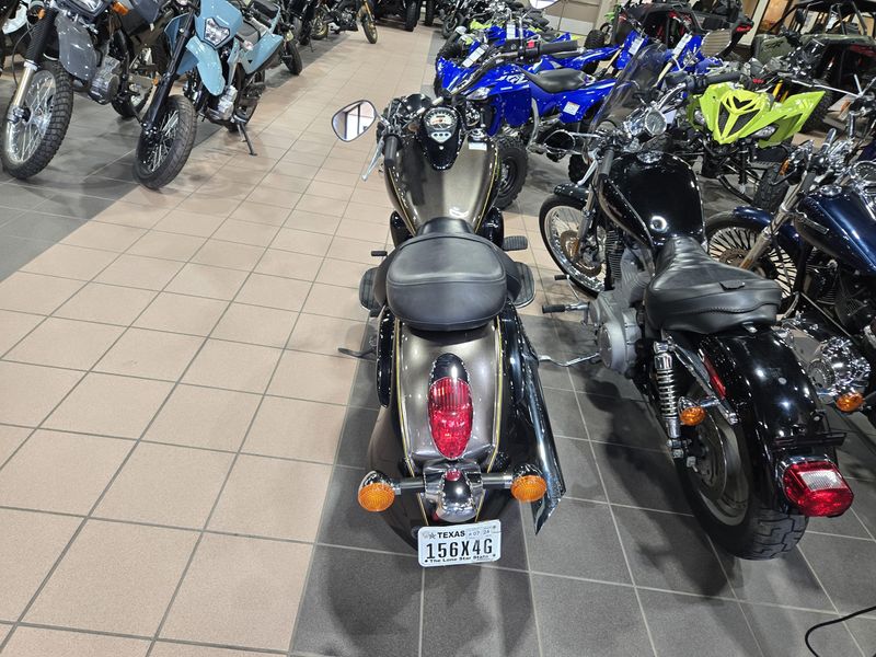 2023 Kawasaki VULCAN 900 CLASSIC Image 5