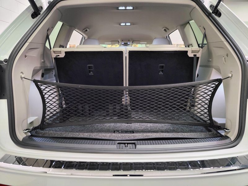 Used 2024 Volkswagen Atlas SE 4-Motion AWDImage 9