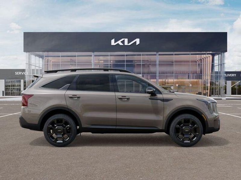 New 2026 Kia Sorento X-Line SXImage 8