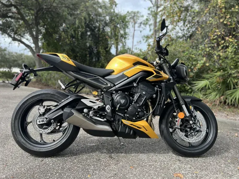 2025 Triumph Street Triple 765 RS