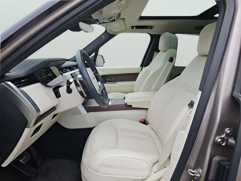 Used 2023 Land Rover Range Rover SE